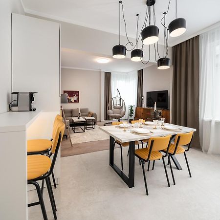 Bright & Sunny Stylish Apt With 2Bdr And 2Bth โซเฟีย ภายนอก รูปภาพ