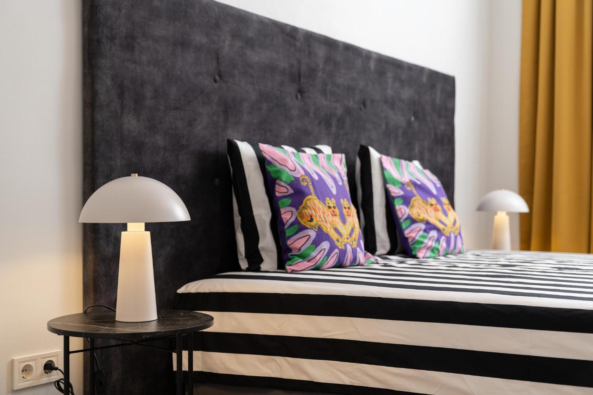 Bright & Sunny Stylish Apt With 2Bdr And 2Bth โซเฟีย ภายนอก รูปภาพ